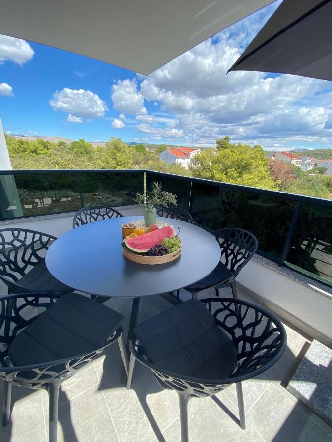 Apartment Agnes With 63 M2 Rooftop Terrace, Grill And Pool أوكغوك غورنيي المظهر الخارجي الصورة