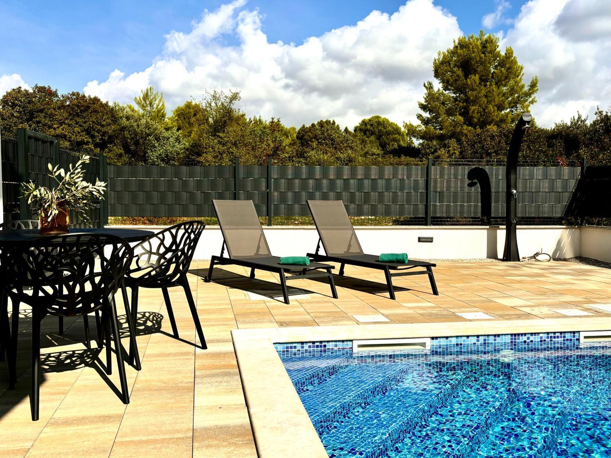 Apartment Agnes With 63 M2 Rooftop Terrace, Grill And Pool أوكغوك غورنيي المظهر الخارجي الصورة